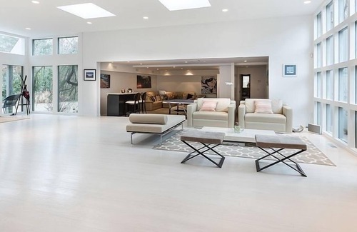 Quogue House | A Hamptons gem, Near the Beach!