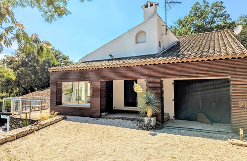 La Garde-Freinet Villa | A Haven of Peace with swimming pool 15km from the Gulf of St-Tropez