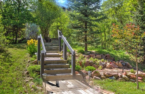 Glenwood Springs Cabin | A hidden gem! Cabin nestled in the trees in Glenwood Springs.