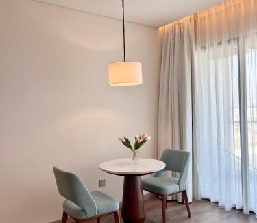 Ha Long Apartment | A La Carte Hạ Long, Căn hộ nghỉ dưỡng view biển đầy đủ tiện nghi