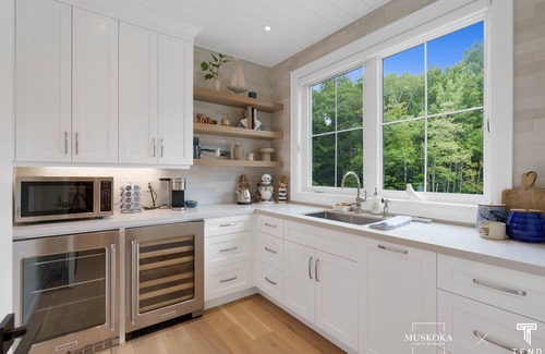 Georgian Bay House | A luxurious cottage rental nestled on the picturesque shores of Gloucester Pool.