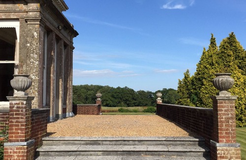 Offham House | A magnificent Georgian Country Mansion in a delightful parkland setting