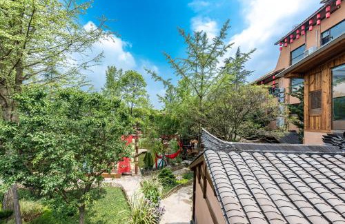 Dujiangyan Hotel | A Mountain Home别有洞天-山居民宿