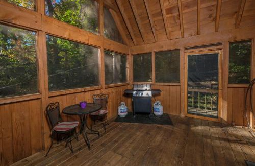 Gatlinburg - Pigeon Forge Villa | A Mountain Surprise