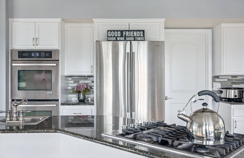 Auburn House | A Mountain View Retreat with pool, hot tub and more.