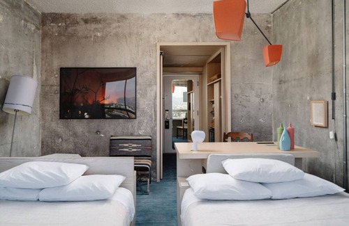 Wilshire Center Hotel | A Paradise-Like Escape! 4 Classy Units, Hills View, Outdoor Pool, Pets Allowed