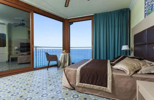 Mazzaro Apartment | A Picco sul Mare