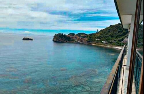 Mazzaro Apartment | A Picco sul Mare