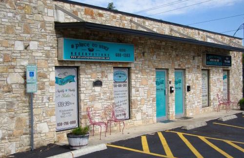 Bandera Hostel | A Place to Stay Rooms
