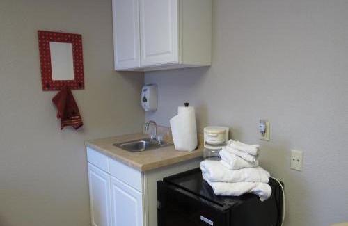 Bandera Hostel | A Place to Stay Rooms