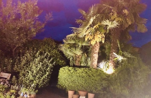 Chenac-Saint-Seurin-d'Uzet Cottage | A pretty cottage with pool and lovely garden in a village close to sea .