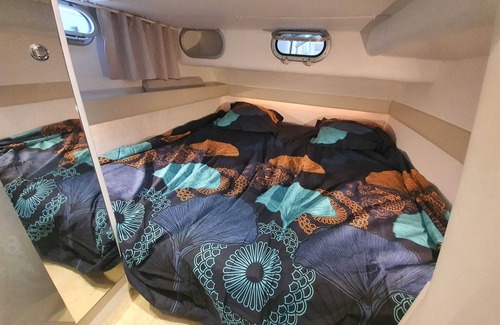 Carnon-Plage Boat Rental | A real floating apartment
