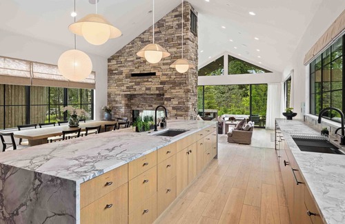 Roslyn House | A Retreat for All, Designed 4 Memories | 8Ksqft-Heated Pool Open All Winter