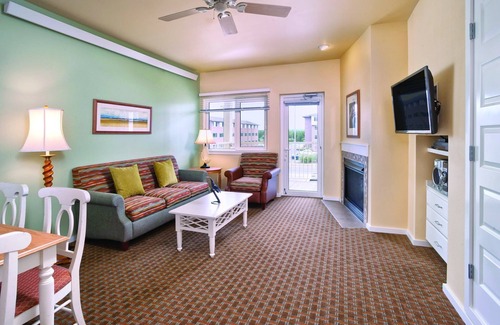 Long Beach Resort | A short walk into the city of Long Beach!