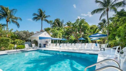 Truman Annex House | A Siesta Bay by AvantStay Key West Walkable Gated Community Shared Pool Week Long Stays Only
