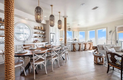 Sands Of Kahala Beach Apartment | A Step Into Paradise - Galveston