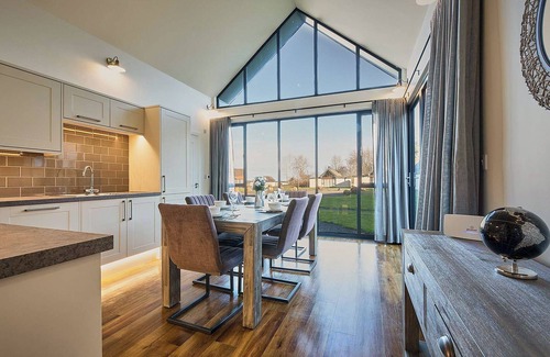 Bamburgh Cottage | A stunning luxury lodge resting 1 mile from Bamburgh and the coast.