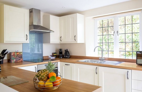 Winchcombe Cottage | A sudeley castle cottage that sleeps 6 guests in 2 bedrooms