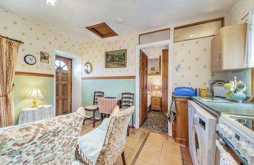 Bunessan Cottage | A tiny, traditional cottage tucked away on the Ross of Mull, close to the sea.