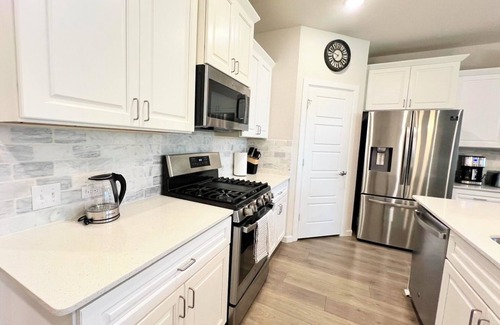 Keller House | A Tranquil Haven for the Family In Keller, TX