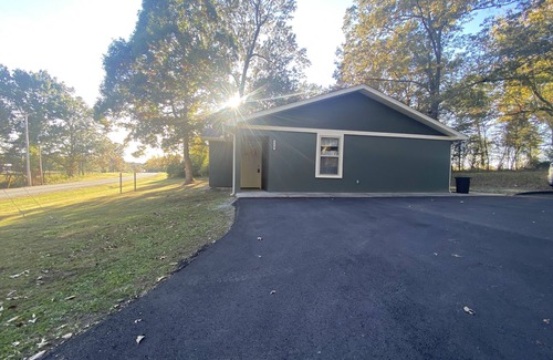 Lakeview House | A tucked away gem!