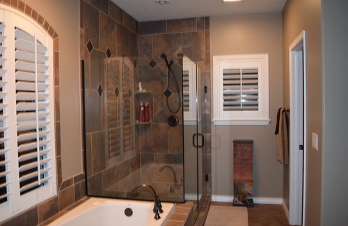 Lakeview House | A Unique Experience on the White River