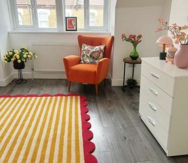 Tottenham Green House | A vibrant place