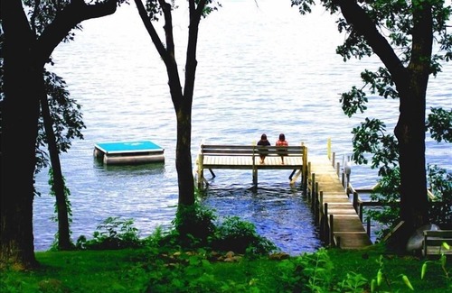 Ripon House | A Vintage & Historical Lake Front Home (Sleeps 9)