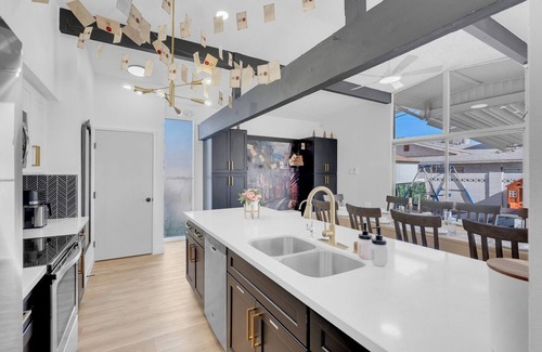 Vegas Heights House | A Wizard’s Stay Experience: Hogwarts Way