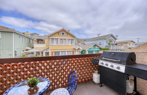 Avalon Condo | A13: Remodeled Bahia Vista 2 Bdr + 2.5 Bath Townhouse Style Condo with POOL