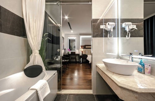 Tu Liem Hotel | A25 Hotel - 16 Mieu Dam