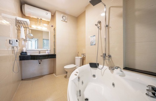 Dich Vong Hau Hotel | A25 Hotel - Dich Vong Hau