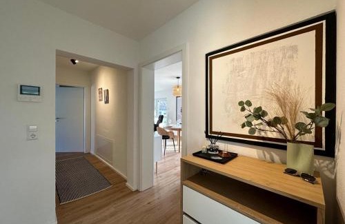 Ehningen Apartment | AB2 OG I Top-Wohnung mit Balkon & privatem Eingang I Garage I 3 Min zur S-Bahn - Nähe Messe Stuttgart & Daimler - Ideal für Geschäftsreisende, Familien & Projektteams