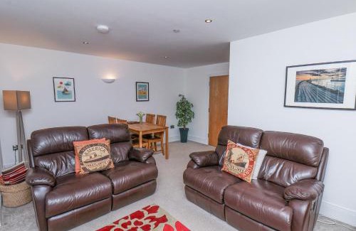 West Cliff Apartment | Above & Beyond