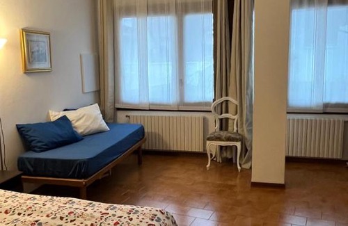 Parabiago House | accogliente camera con bagno privato