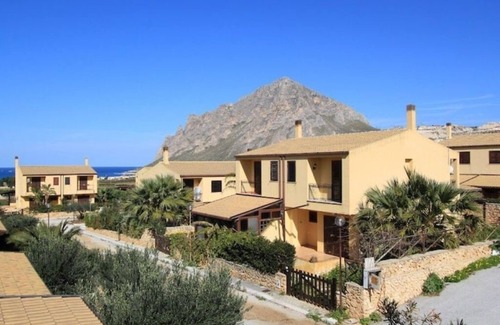 Custonaci Villa | Accogliente Villetta in Residence