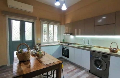 Sodeco Apartment | Achrafieh Vintage Apt,24/7Power, Garden BBQ Hottub