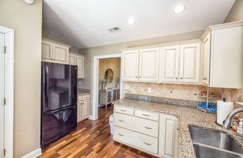 Wilmington Apartment | Ada's Midtown Garden