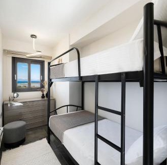 Frinion Apartment | Adam's Suite