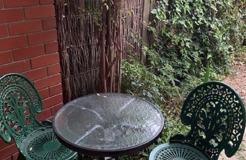 North Adelaide House | Adelaide Style Accommodation - Getaway-In elite North Adelaide, close to city