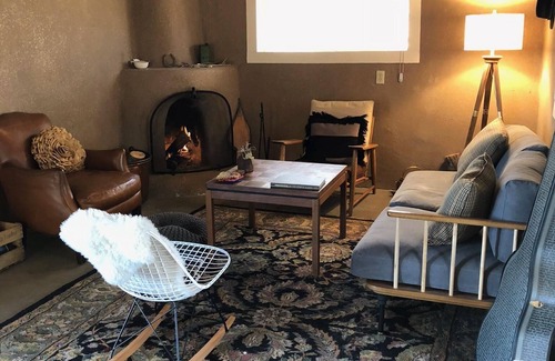 Arroyo Seco House | Adobe Meets Mid-Century Charm in Arroyo Seco