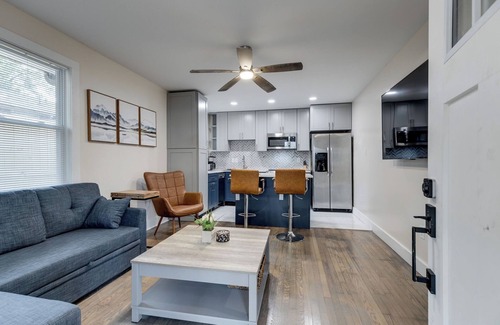 Urbandale Nations House | Adorable 1-bedroom house, pet friendly fenced yard, in marvelous West Nashville