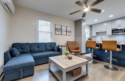 Urbandale Nations House | Adorable 1-bedroom house, pet friendly fenced yard, in marvelous West Nashville