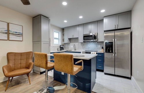 Urbandale Nations House | Adorable 1-bedroom house, pet friendly fenced yard, in marvelous West Nashville