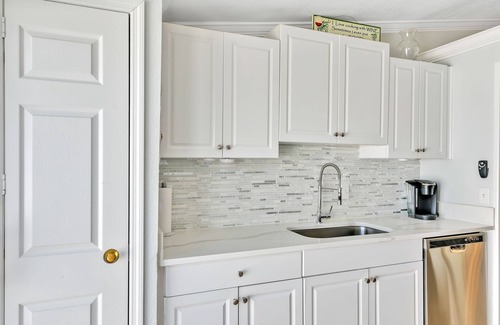 New Smyrna Beach Cottage | Adorable Intercoastal Villa For Rent
