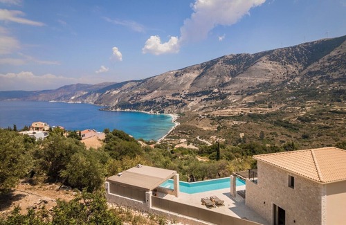 Zola Villa | Adrias Villa