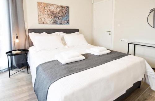 Markopoulon Apartment | Aellō luxury apartments