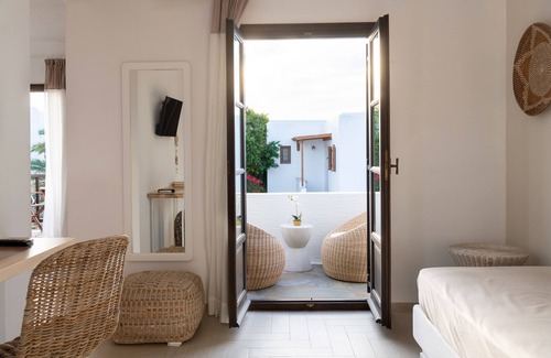 Naousa Hotel | Aella Residence