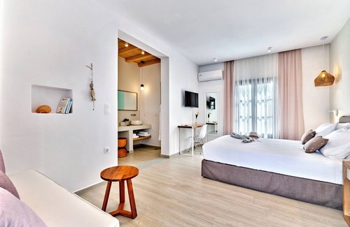 Naousa Hotel | Aella Residence