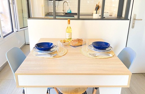 Plateau โ Pyramide House | AERO'HOME ๐น Comfort ๐น Free Parking ๐น Wifi